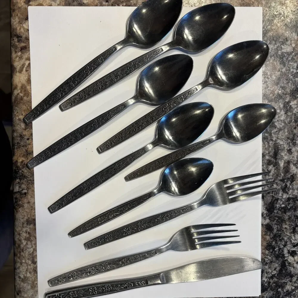 Vintage 10pc Rogers La Spana Stainless Flatware: Spoon, Knife, Fork Retro Floral